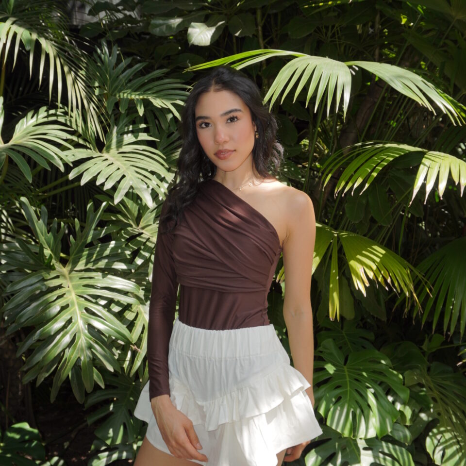 Camelia Body